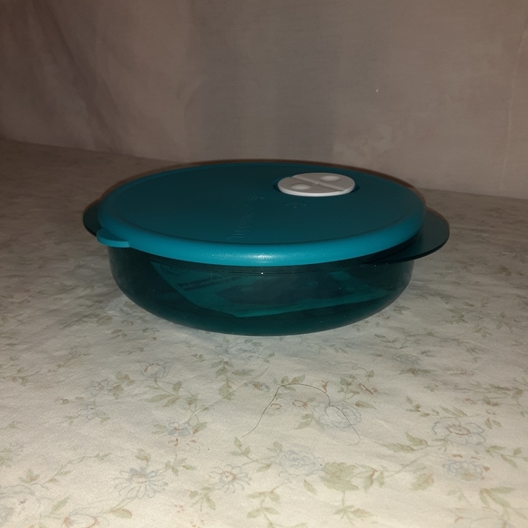 Crystalware Tupperware Set - Picture 5 of 5